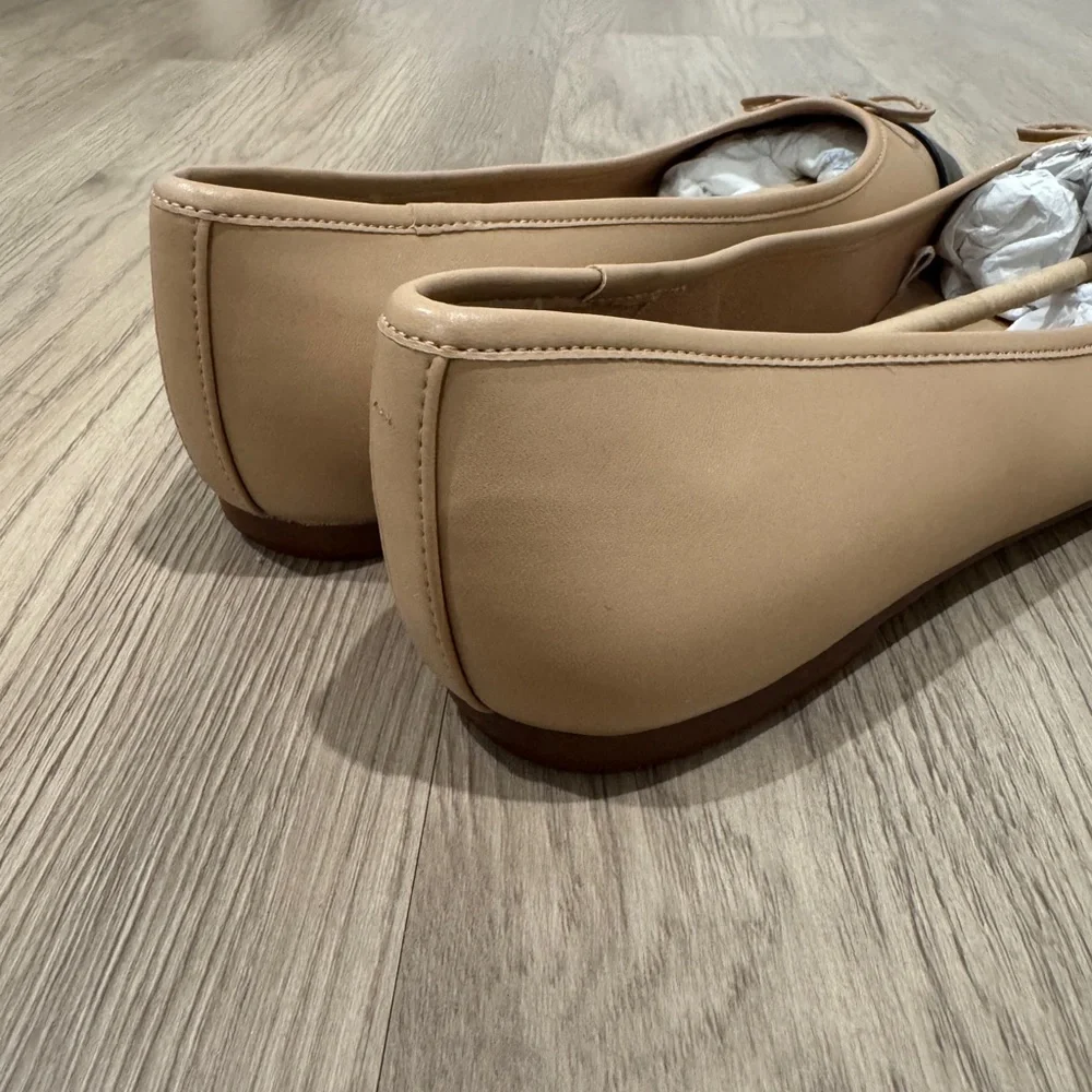 JCrew NEW Classic Two-Tone Ballet Flats in Beige and Black Bow | size 11 - Picture 7 of 11